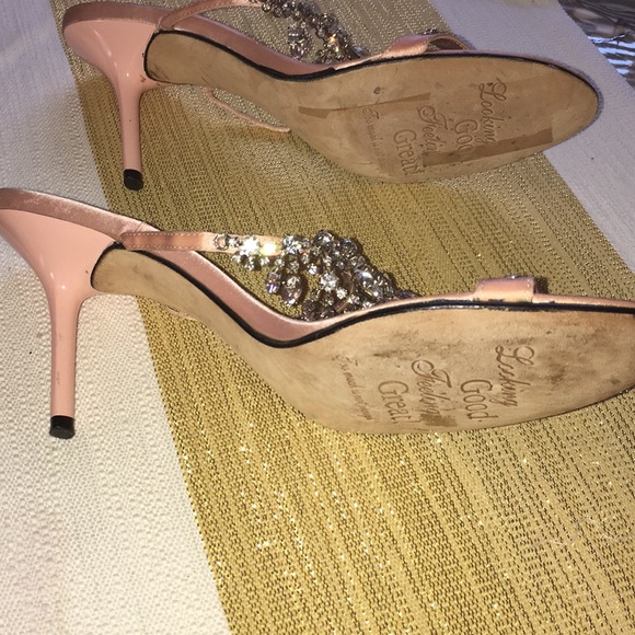 Gorgeous Beverly Feldman pink embellished sandals - Picture 6 of 6
